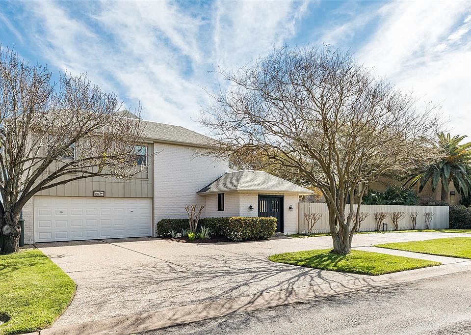 1st image of 2954 Dominique Dr