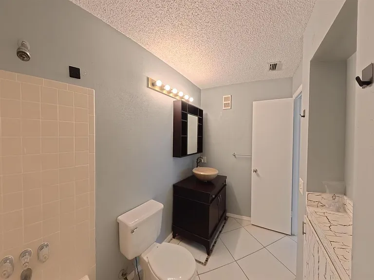 2319 N Congress Ave #28 — Photo 49