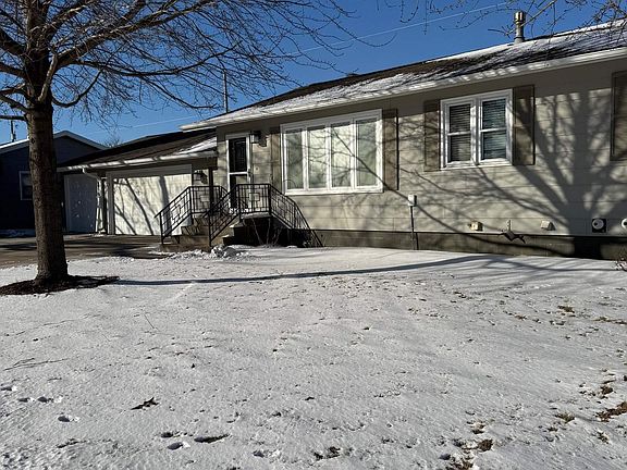 3rd image of 2512 Sunset Dr