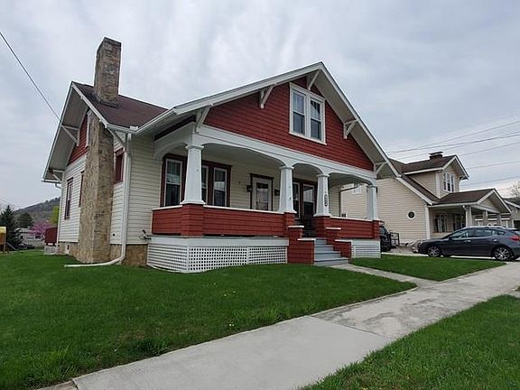 3rd image of 223 S Wood St