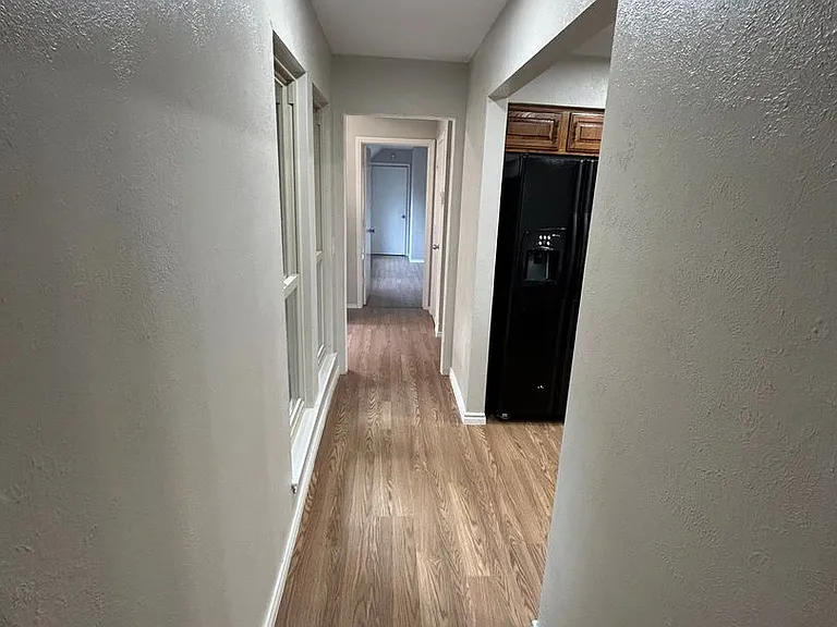 3425 Courtyard Cir — Photo 15