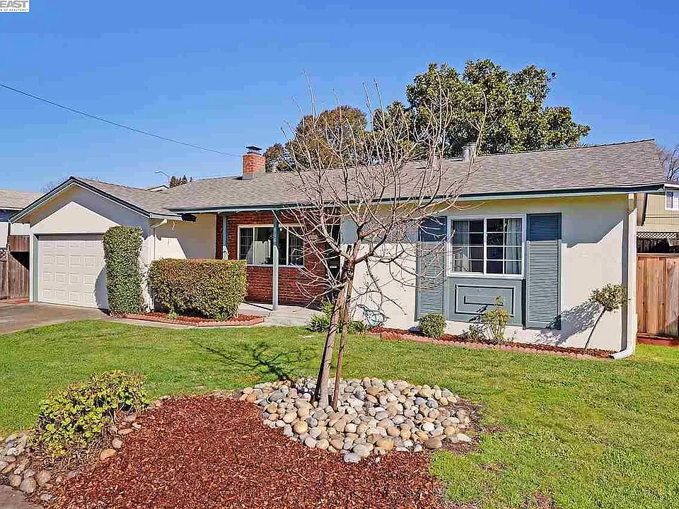8164 Cardiff Dr