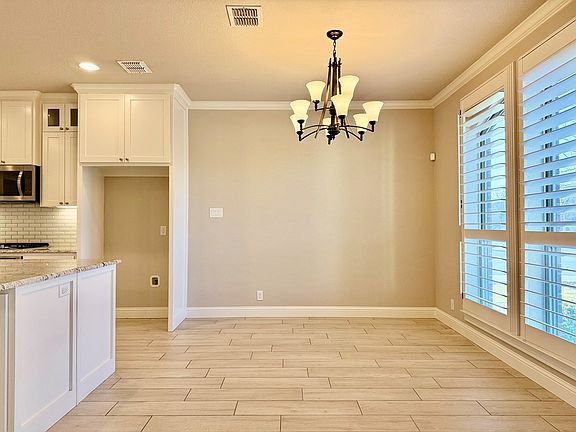 4th image of 6023 Frio Dr