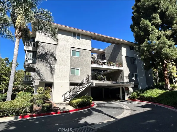 2404 Via Mariposa W, Laguna Woods, CA 92637