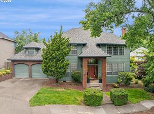 12431 SE One Rosa Dr, Happy Valley, OR 97086