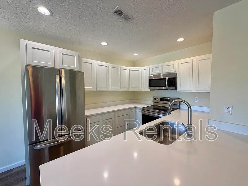 The Flats — Photo 4