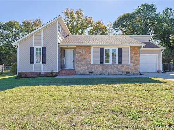 6345 Hawfield Dr, Fayetteville, NC 28303