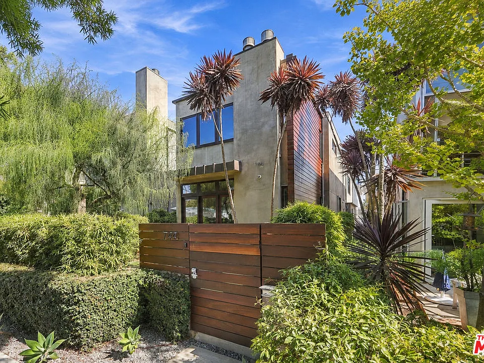 744 Marine St