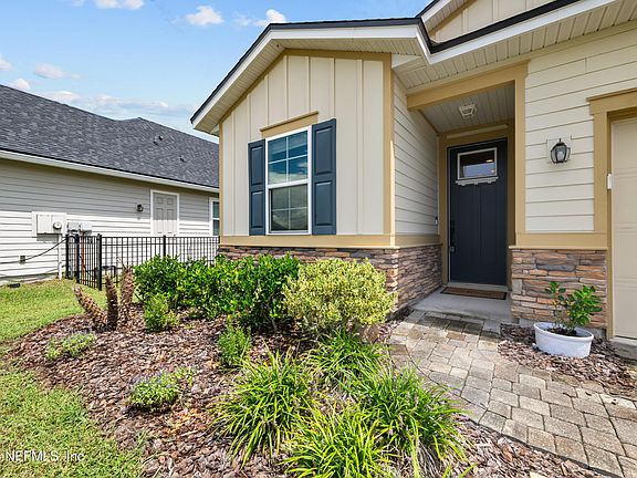 4th image of 687 SANDSTONE Drive