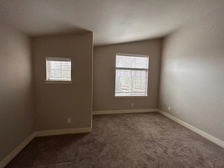 30625 SW Willamette Way E — Photo 36