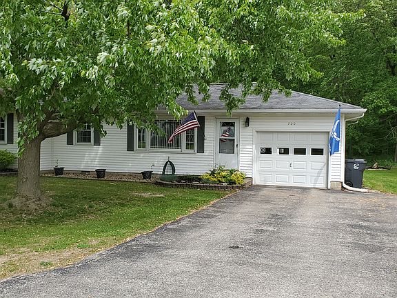 4th image of 700 Lawrence Dr