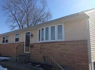 2527 Dean Dr, Wilmington, DE 19808