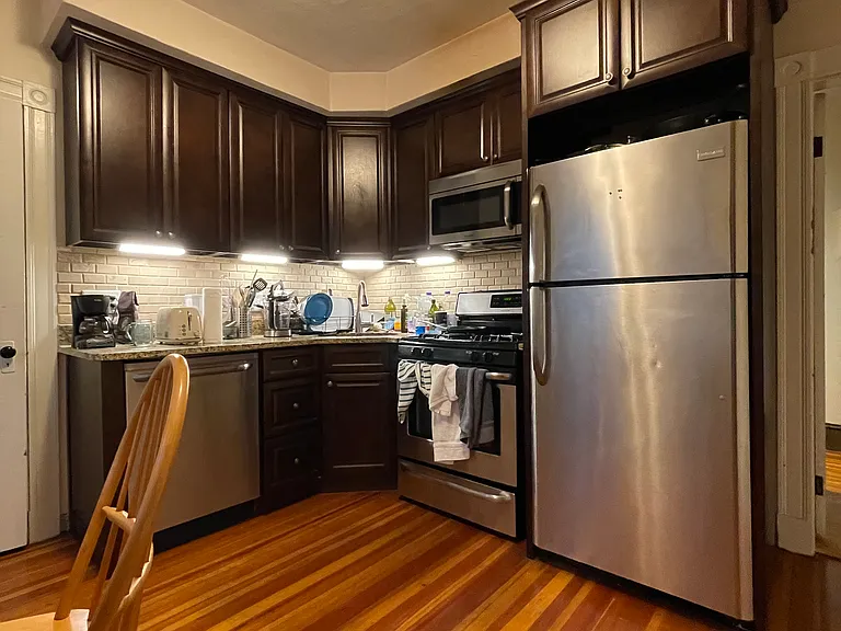 354 Main St #1 — Photo 1