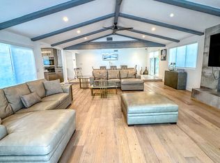 4660 Burgundy Rd, Woodland Hills, CA 91364