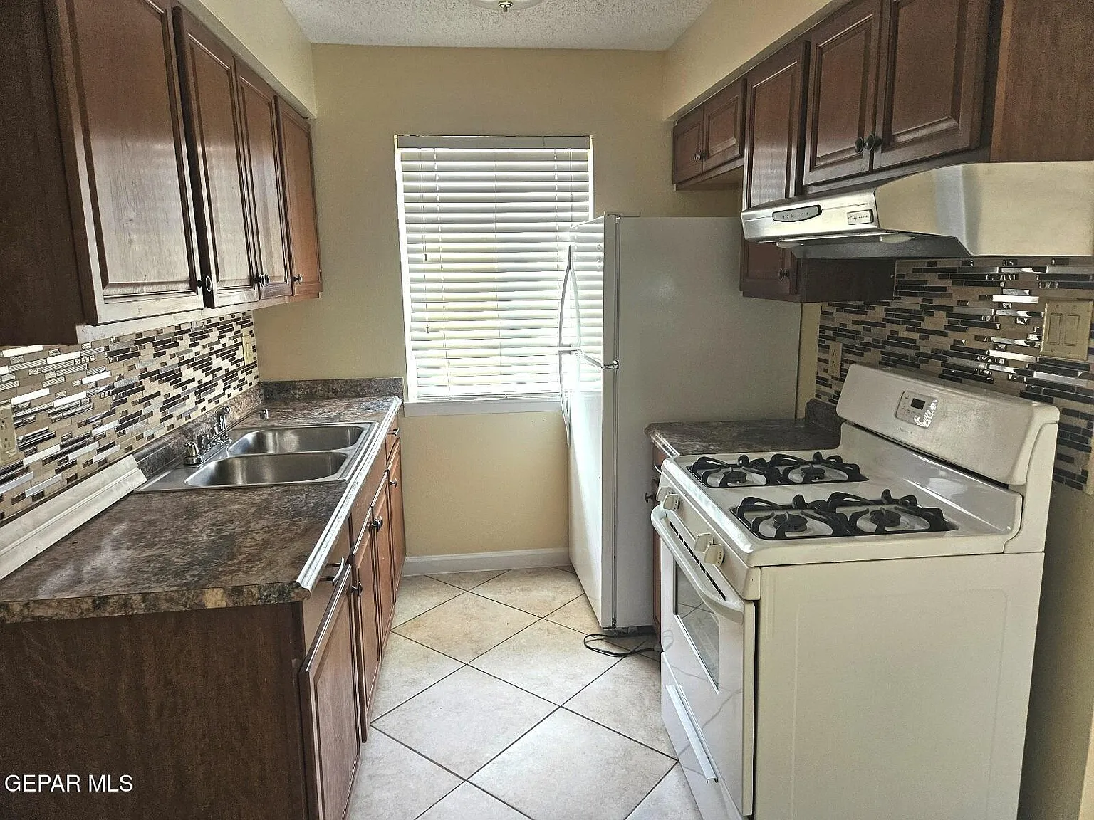 1 bed, 1.0 bath, 600 sqft, $775 — Photo 3