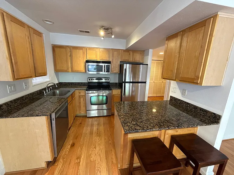 5350 Pershing Ave #4A — Photo 5