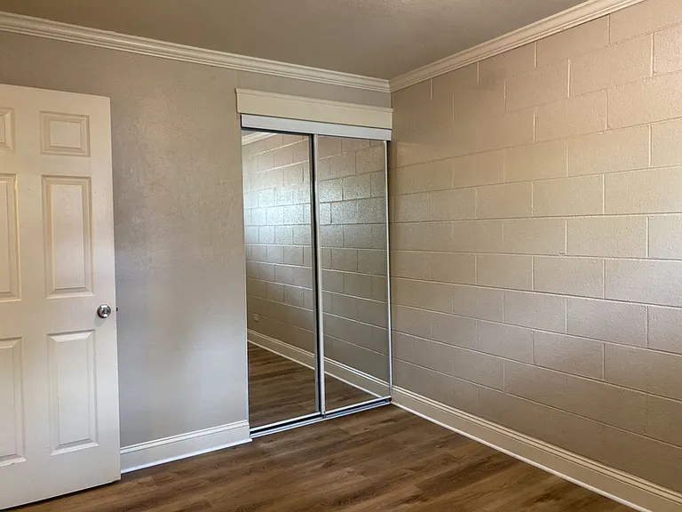 125 E Mrytle Flats — Photo 27