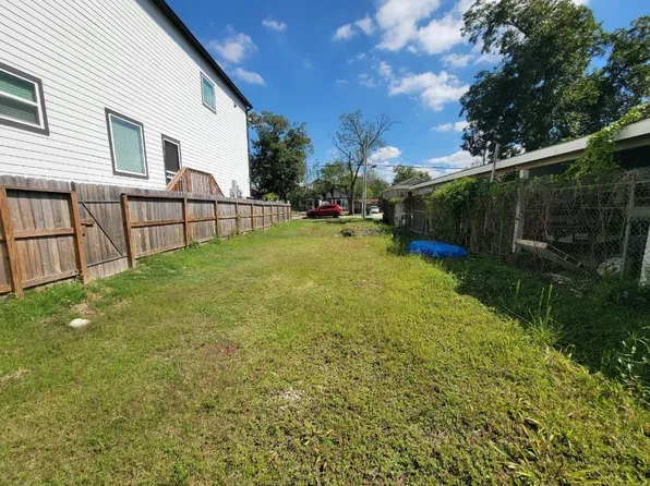 3405 Sakowitz Street, Houston, TX 77026