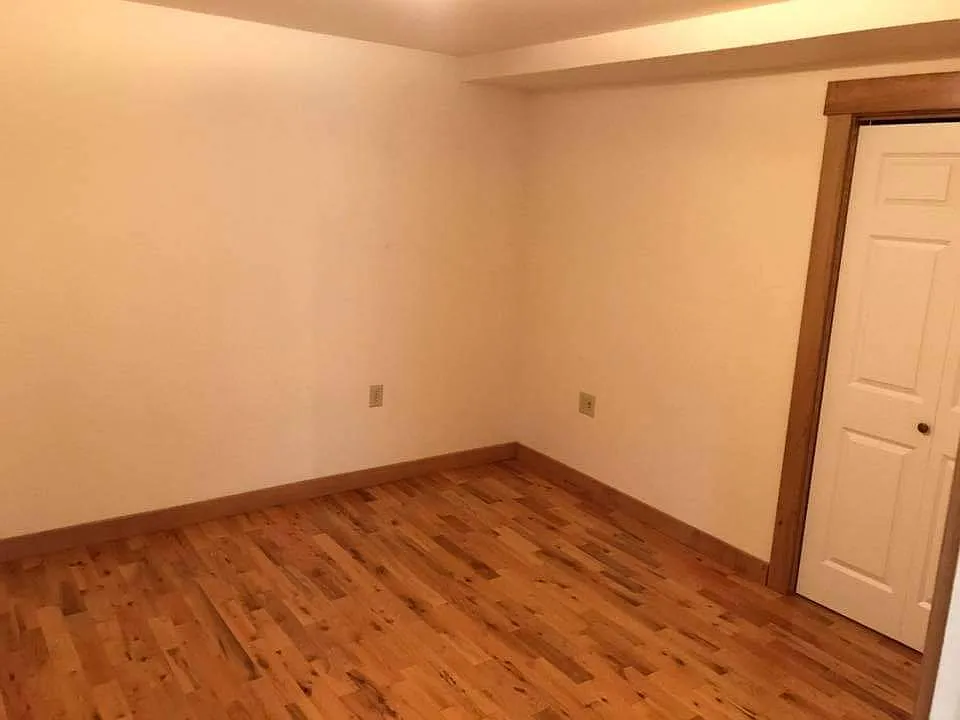 8 Coburn Ave