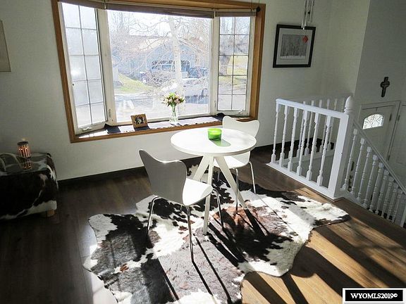 4th image of 3902 Tam O Shanter Dr
