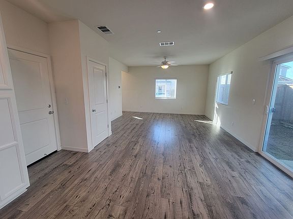 4th image of 4364 Silver Cedar Ln
