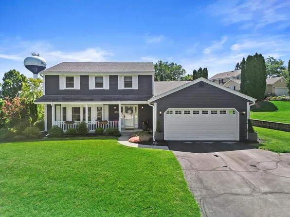 1200 Hawthorne Ridge DRIVE, Brookfield, WI 53045