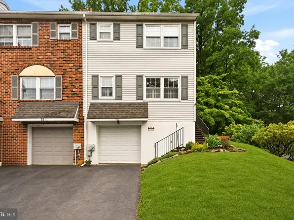 523 Coventry Ln, West Chester, PA 19382