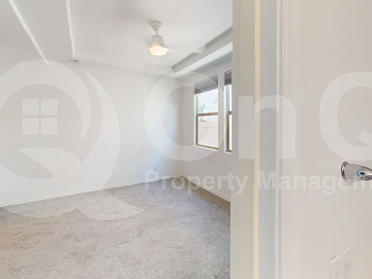 4602 S Flare — Photo 15