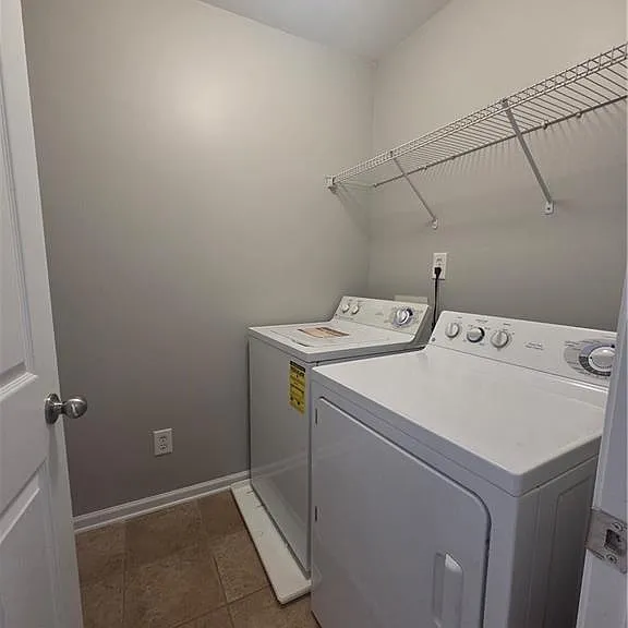 2720 Beynon Ln — Photo 20