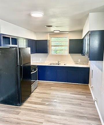 3rd image of 1015 7th St #C