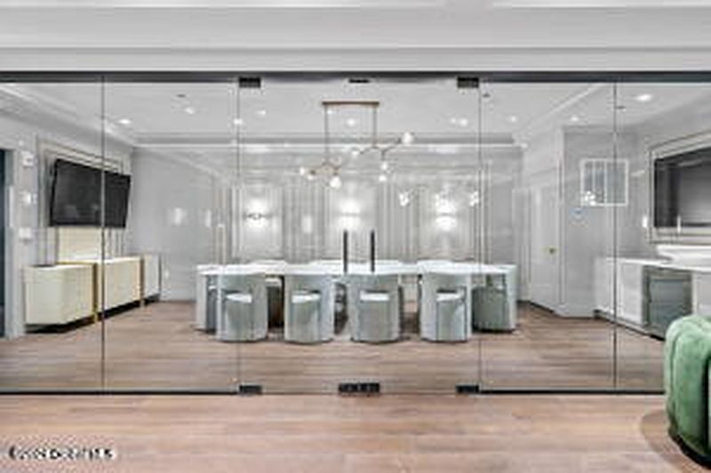 5th image of 19 Washington Street #362 C