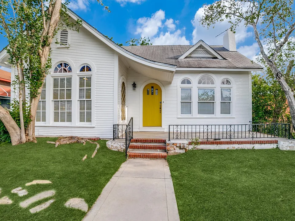 114 W Norwood Ct