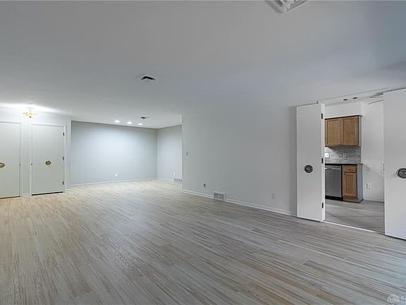 2nd image of 3401 Southdale Dr #8