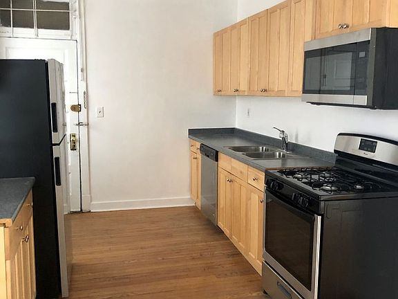 2nd image of 4400 N Winchester Ave #4410-52