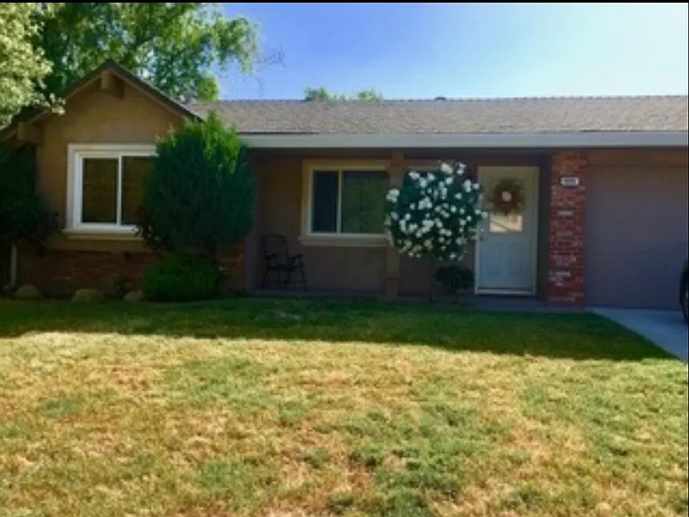 9001 Feather River Way — Photo 1