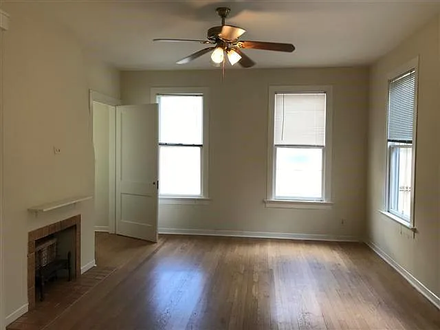 610 W 23rd St — Photo 2