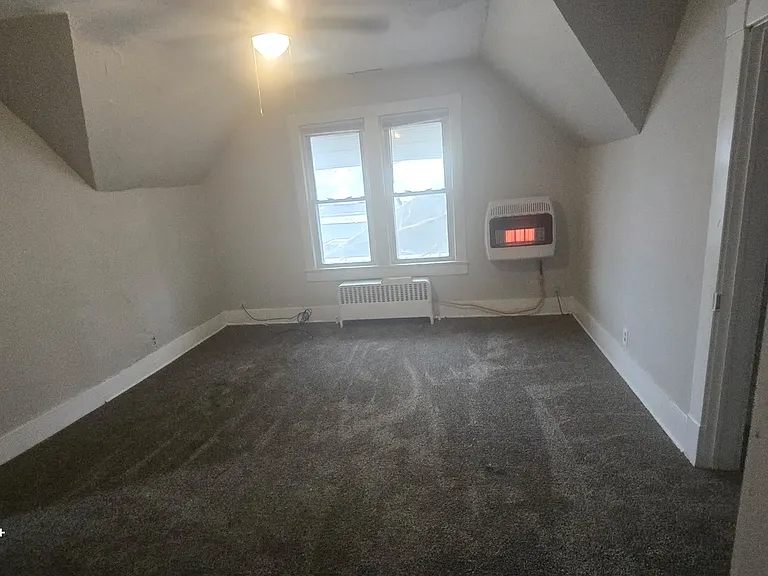 1422 Central Ave #2 — Photo 2