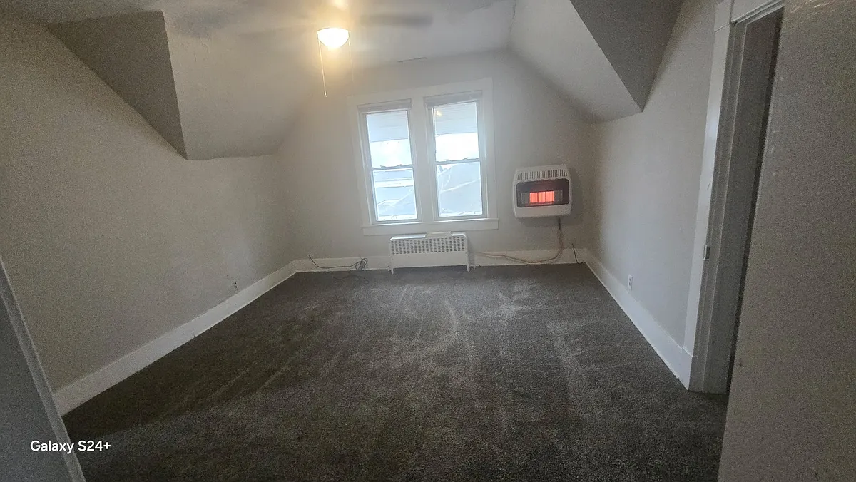 Building Photo - 1422 Central Ave #2