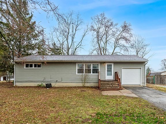 2nd image of 3076 Schell Dr