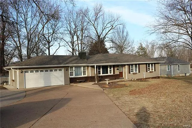 627 Kehrs Mill Rd photo 1