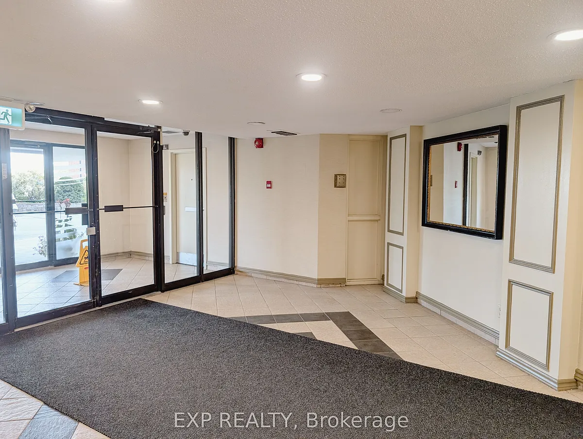 Building Photo - 1300 Richmond Rd #107