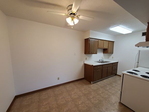 5th image of 2000 Valley Park Dr #11345944