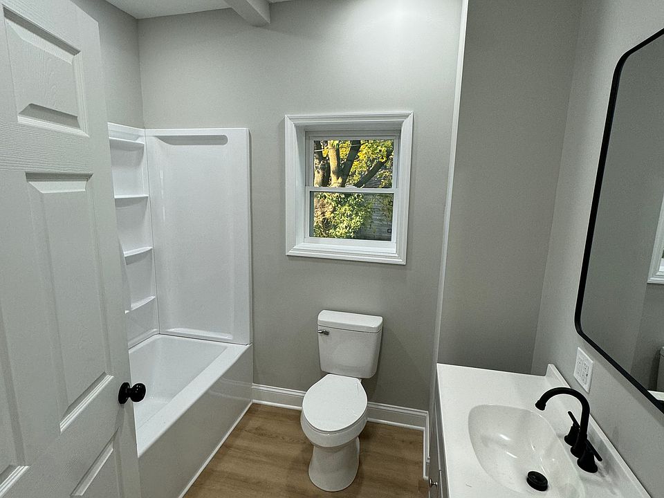 61 Lawrence St Rensselaer NY Zillow