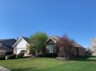8736 Brookside Glen Dr, Tinley Park, IL 60487