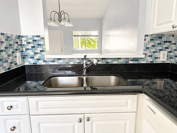 5th image of 7830 NW 6th St