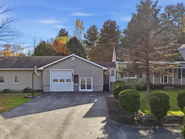 124 Ossipee Trail E, Gorham, ME 04038
