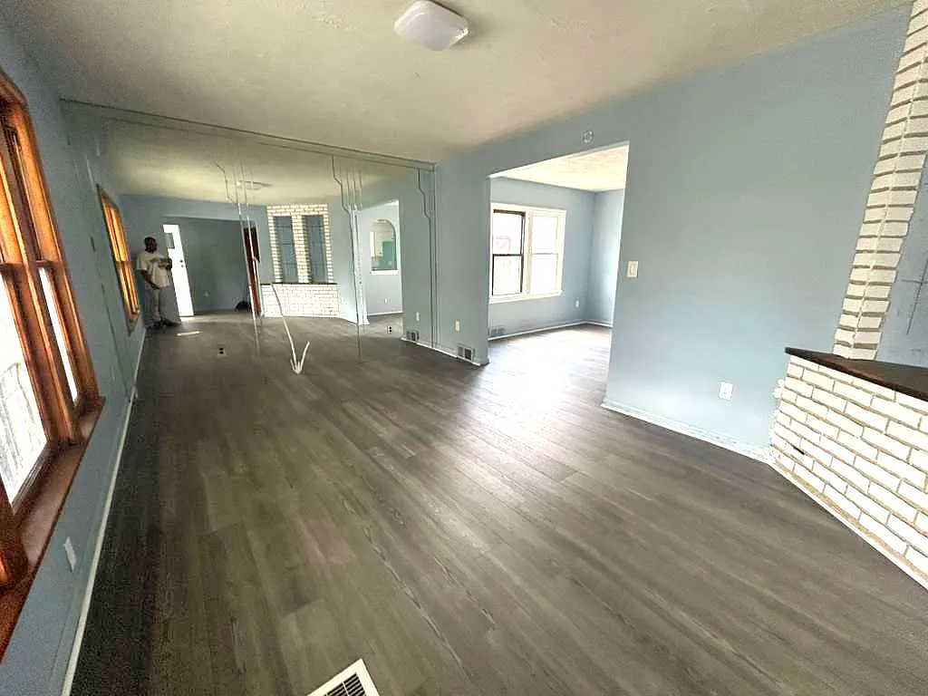 2 bed, 1200 sqft, $950 — Photo 3