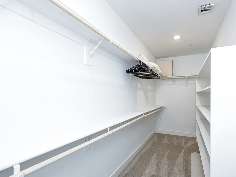 2833 E Teaberry Dr — Photo 30