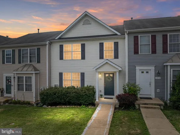 104 Seabreeze Ln, Winchester, VA 22602