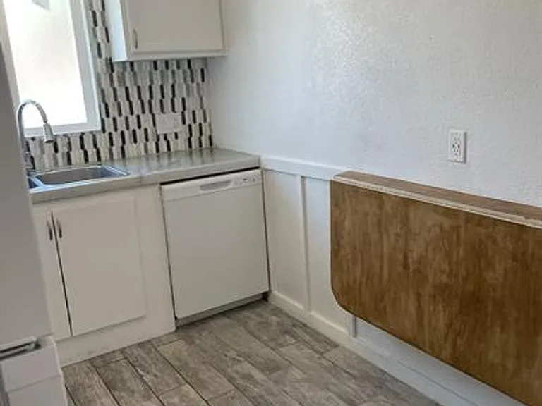 3337 E Flower St — Photo 23